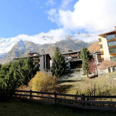 Perrine Garden - Cozy With Private Garden Appartement Saas-Fee