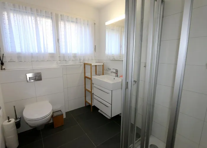 Perrine Garden - Cozy With Private Garden Apartment *